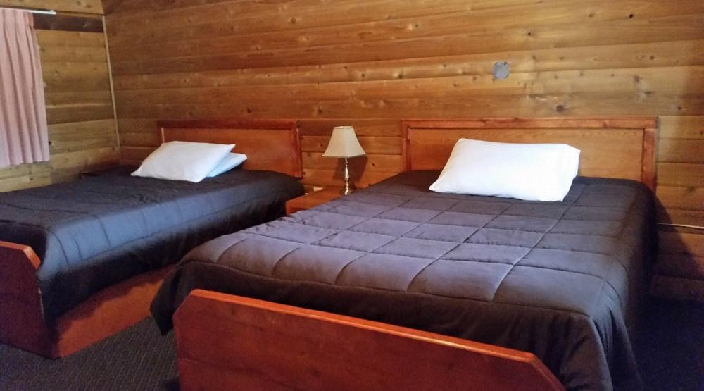 Rocky Inn Valemount Buitenkant foto